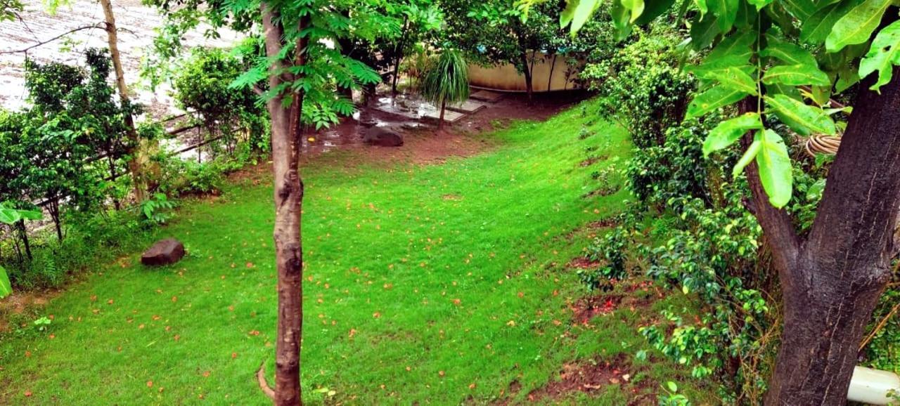 Karjat Villa Экстерьер фото