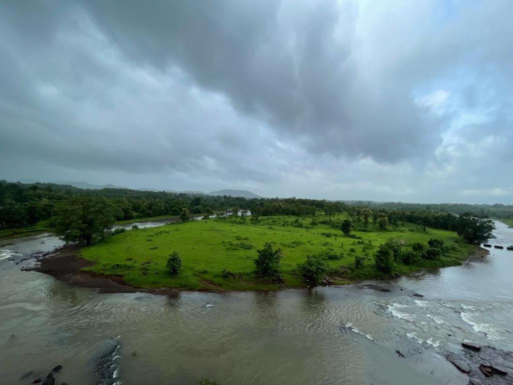 Karjat Villa Экстерьер фото