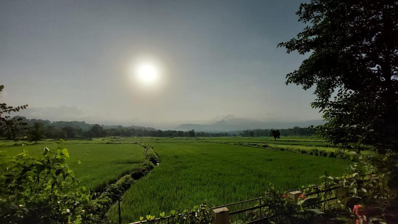 Karjat Villa Экстерьер фото